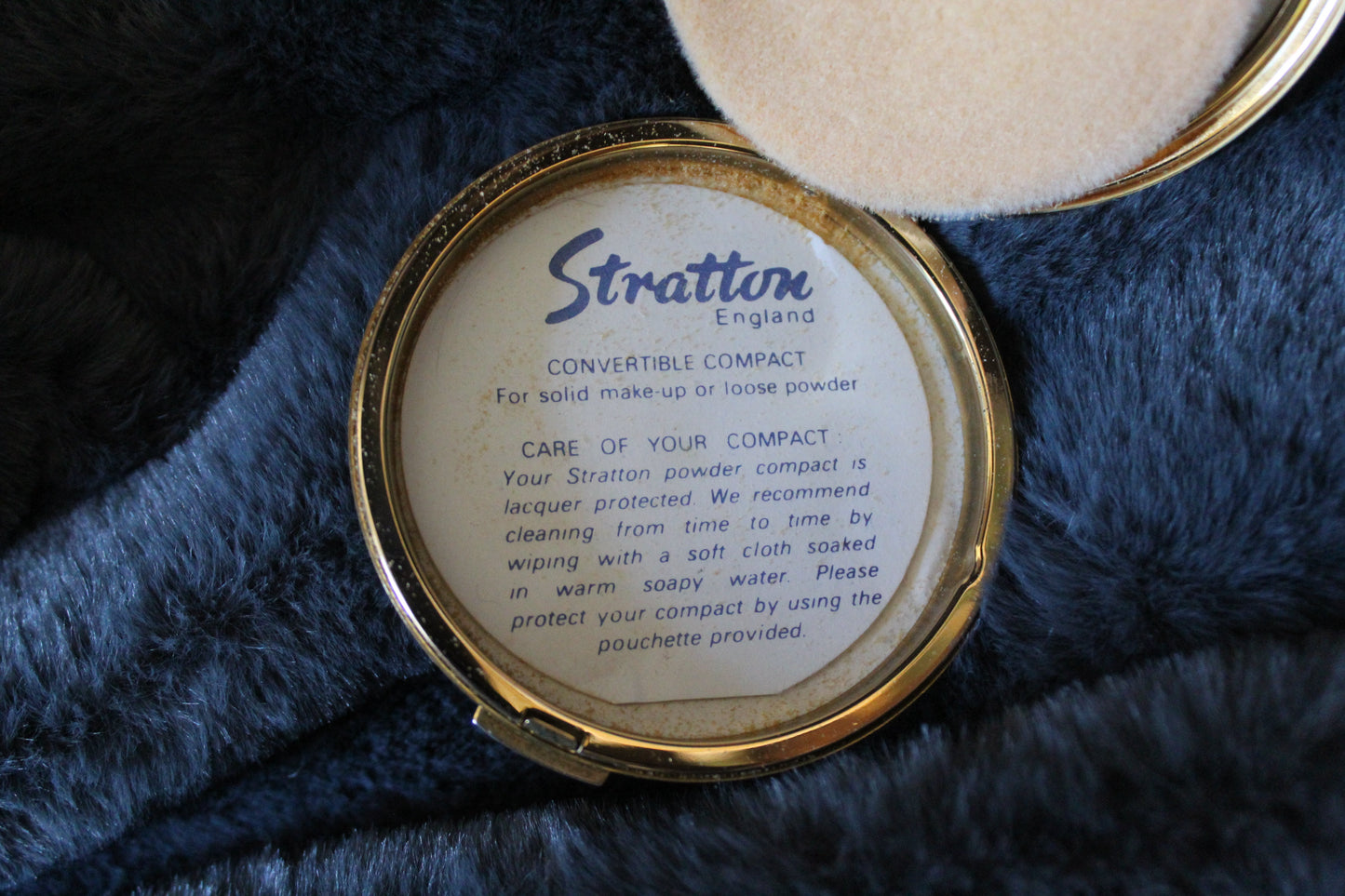 Emerald vintage compact