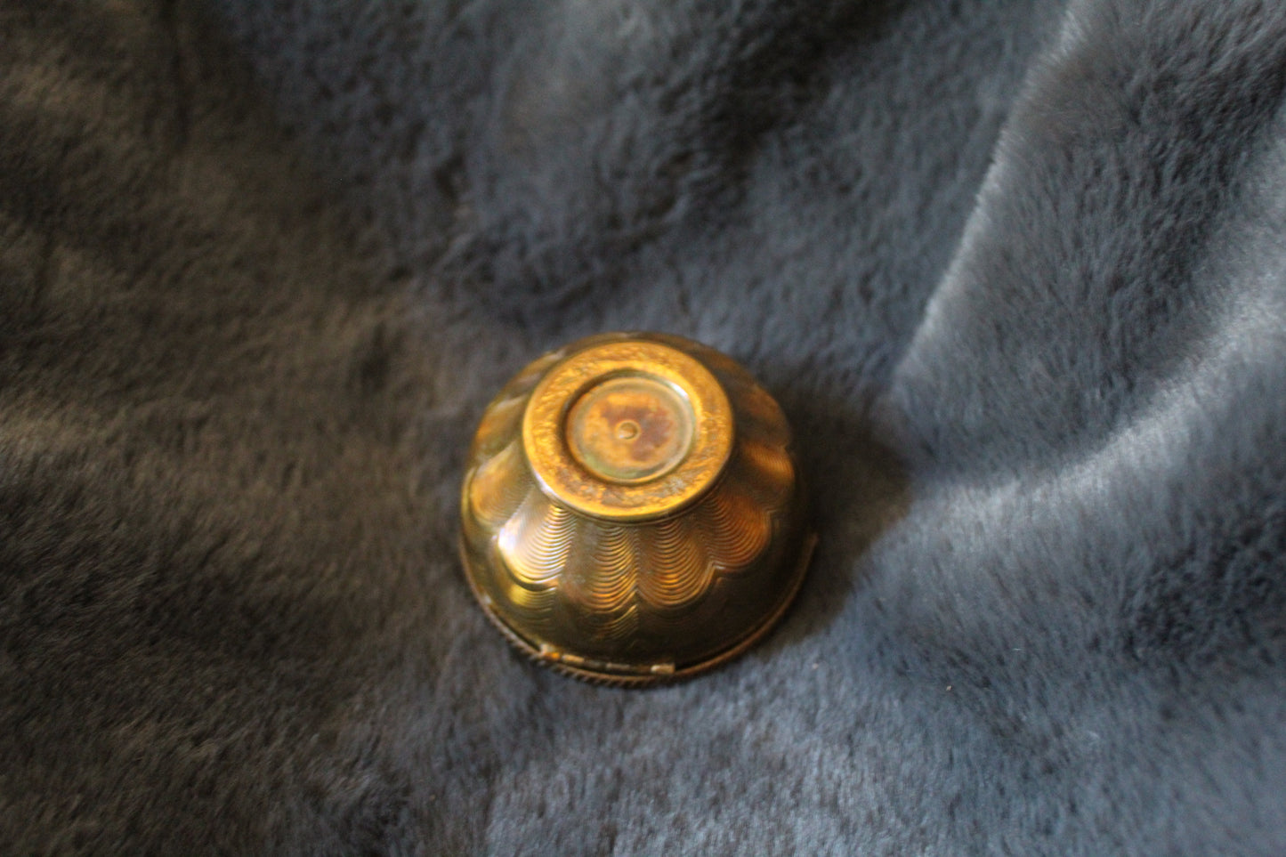 Gold basket compact with floral design