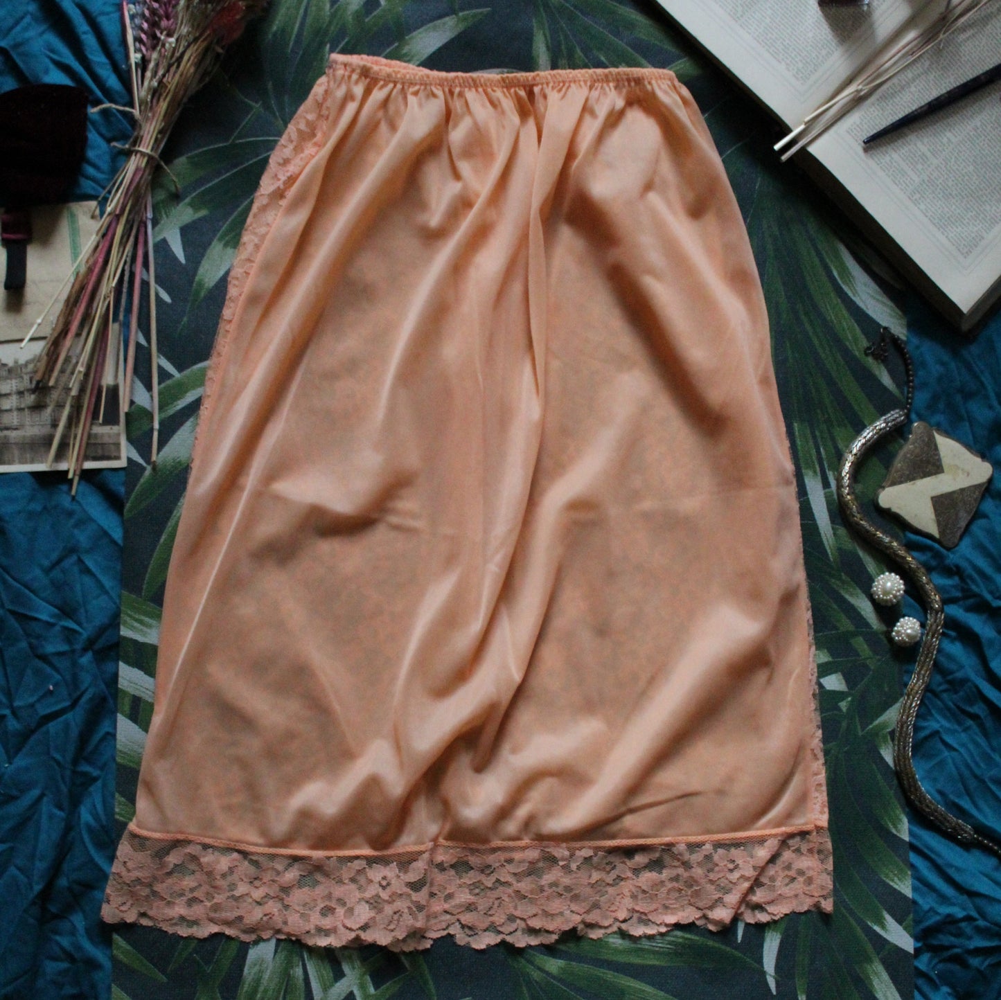 Lacy peach half slip