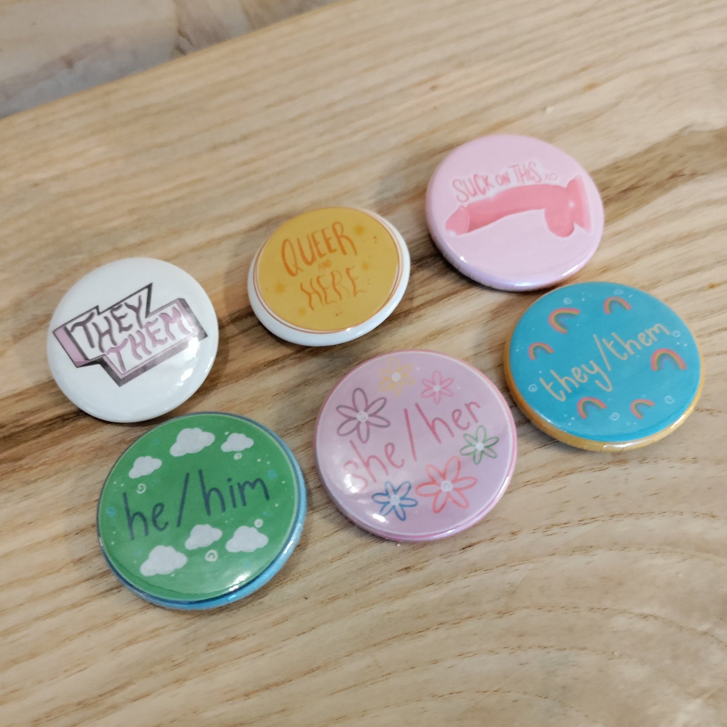 Fantaisie made pins