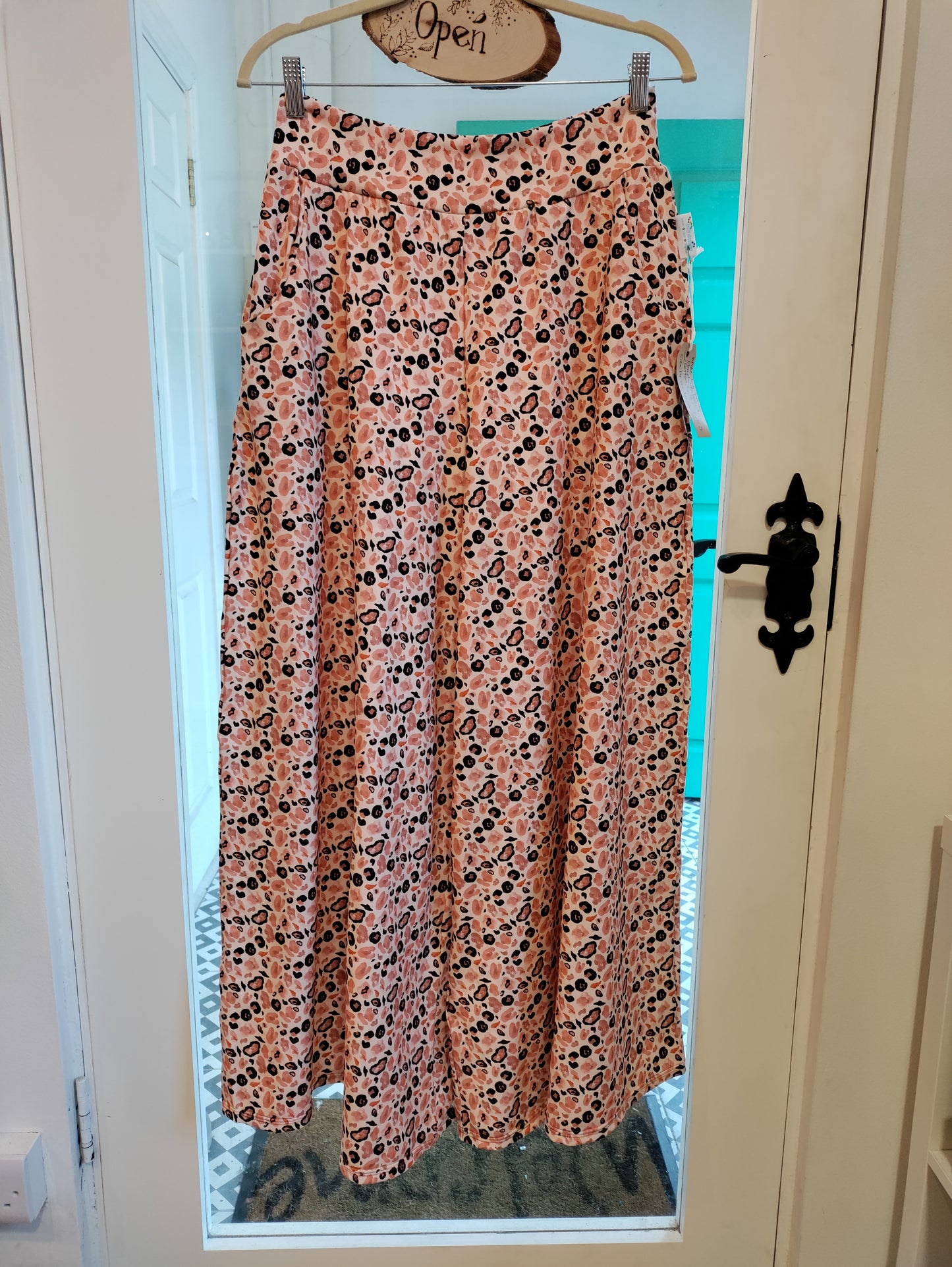 Wide leg pants