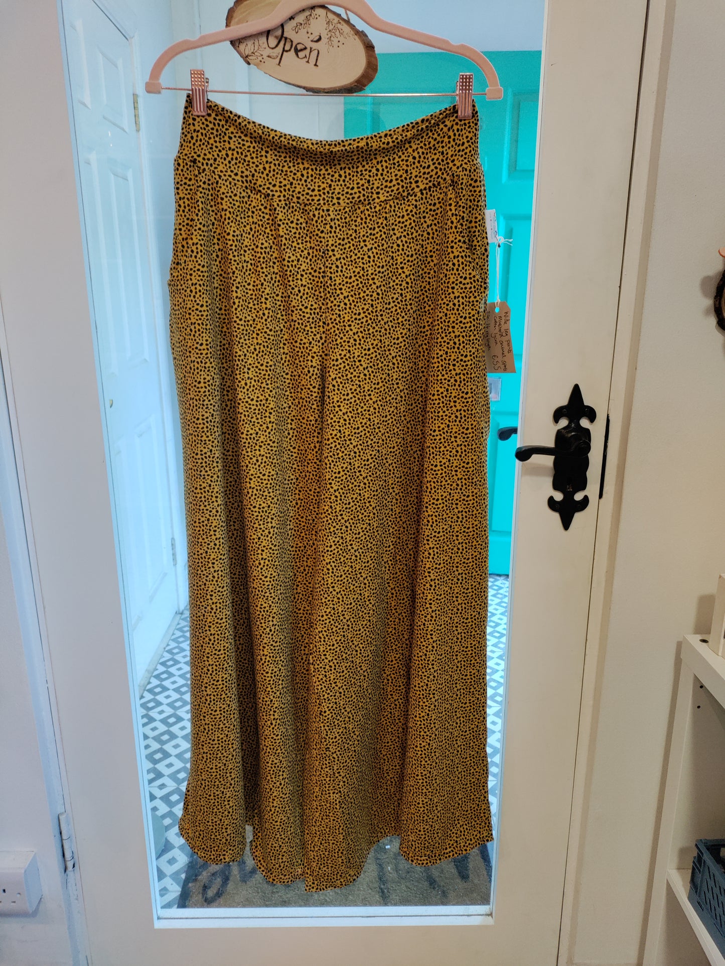 Wide leg pants