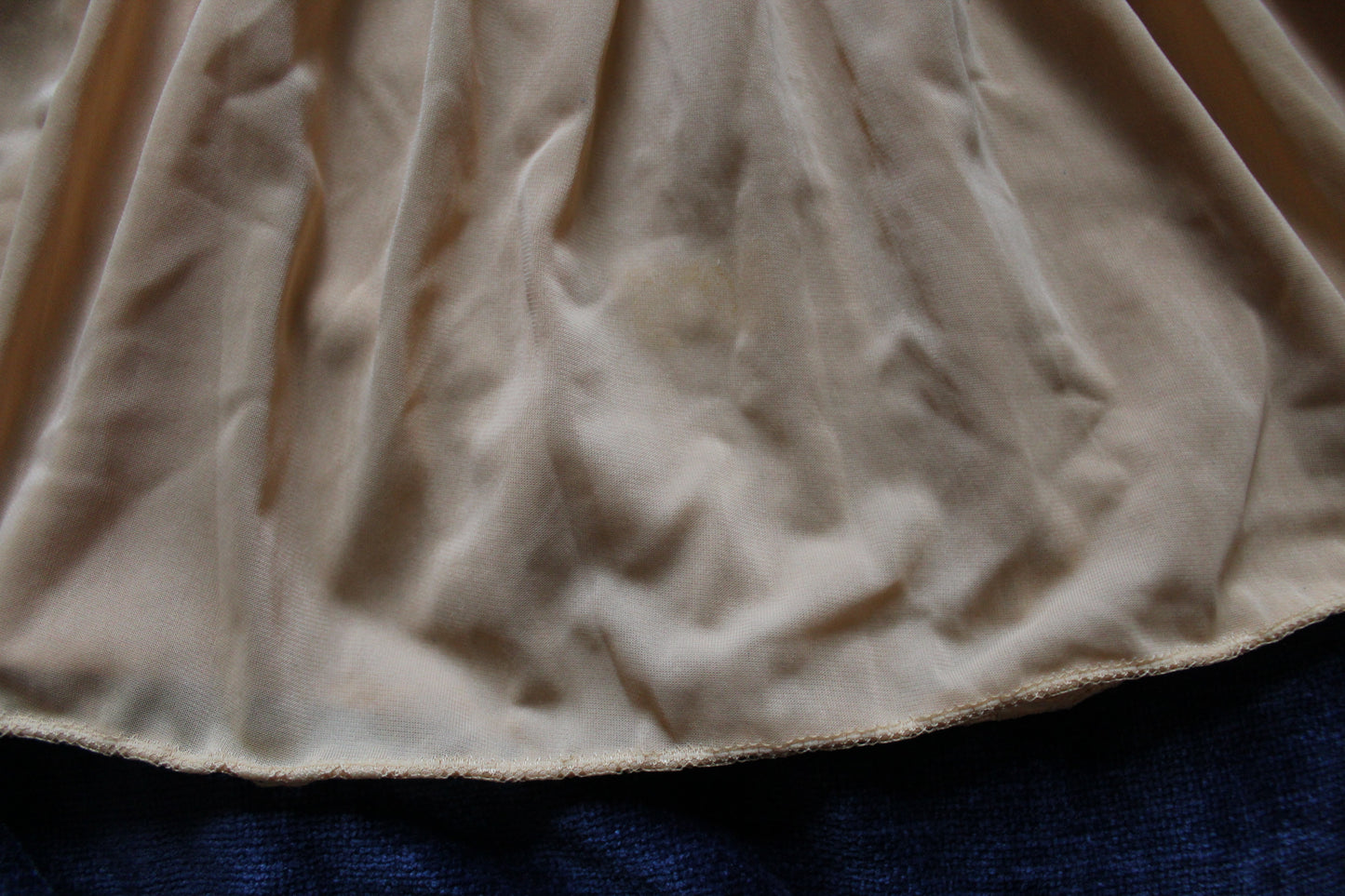 Cute caramel half slip