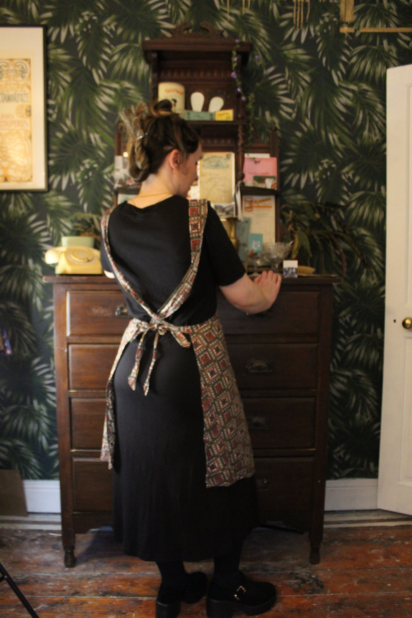 Olive tile pattern apron