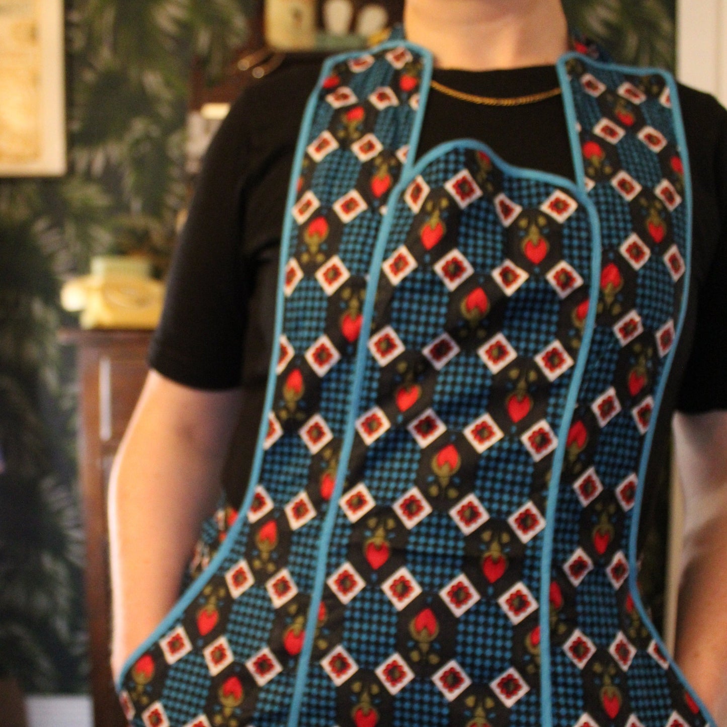 Strawberry rose pattern apron