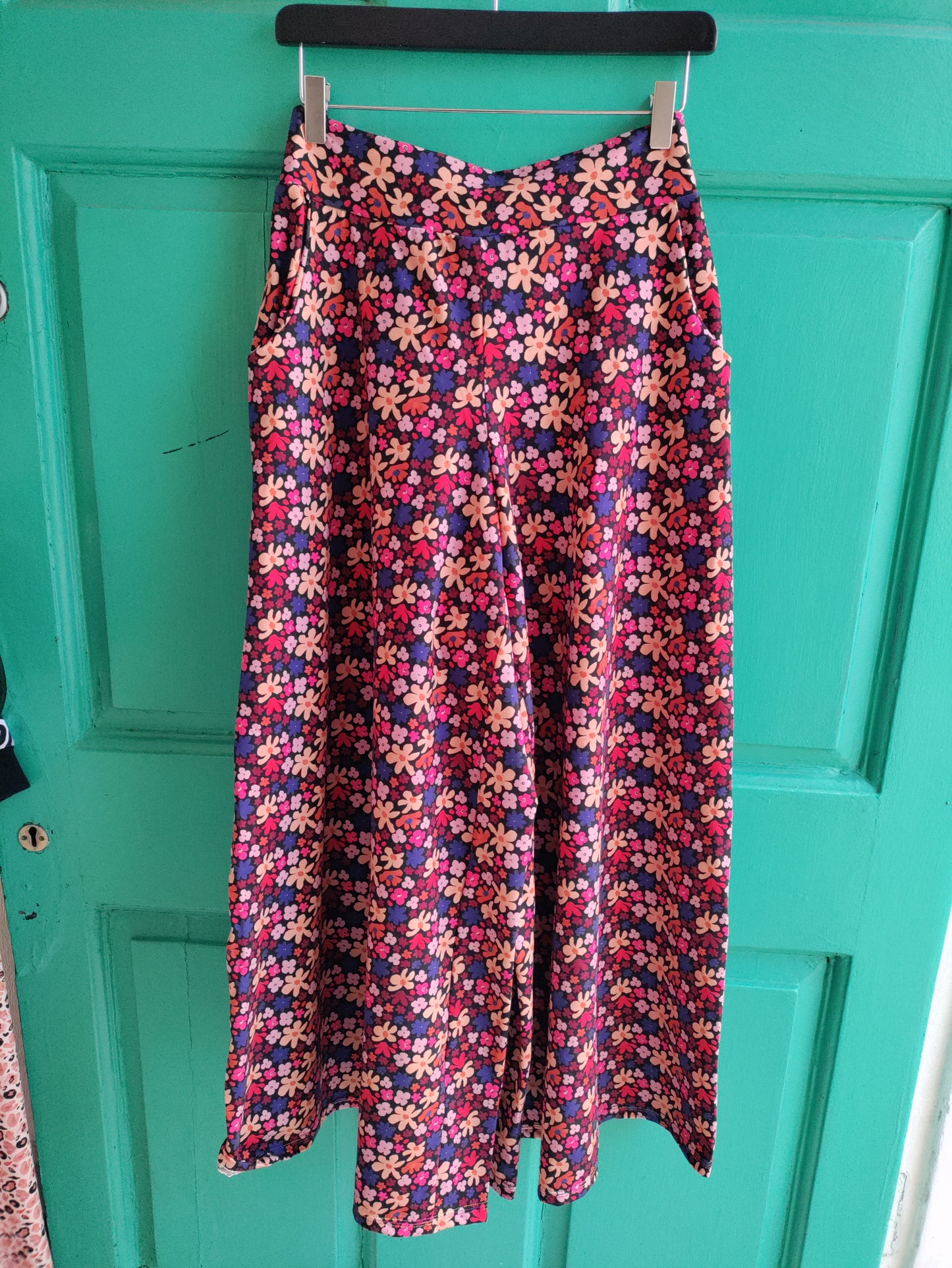 Wide leg pants