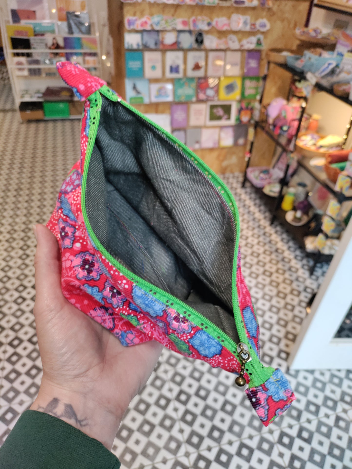 Makeup zipper pouch