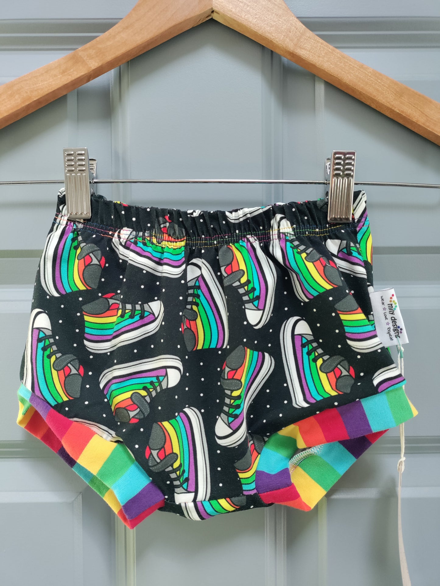 Slight seconds / test pairs beach bummies