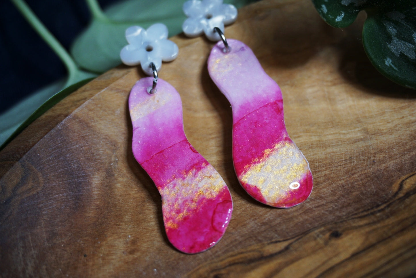 Daisy and abstract wiggle statement earrings