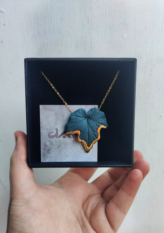 Ivy leaf necklace