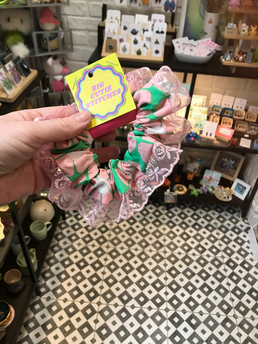 Big cutie stitches scrunchies