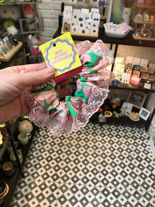 Big cutie stitches scrunchies