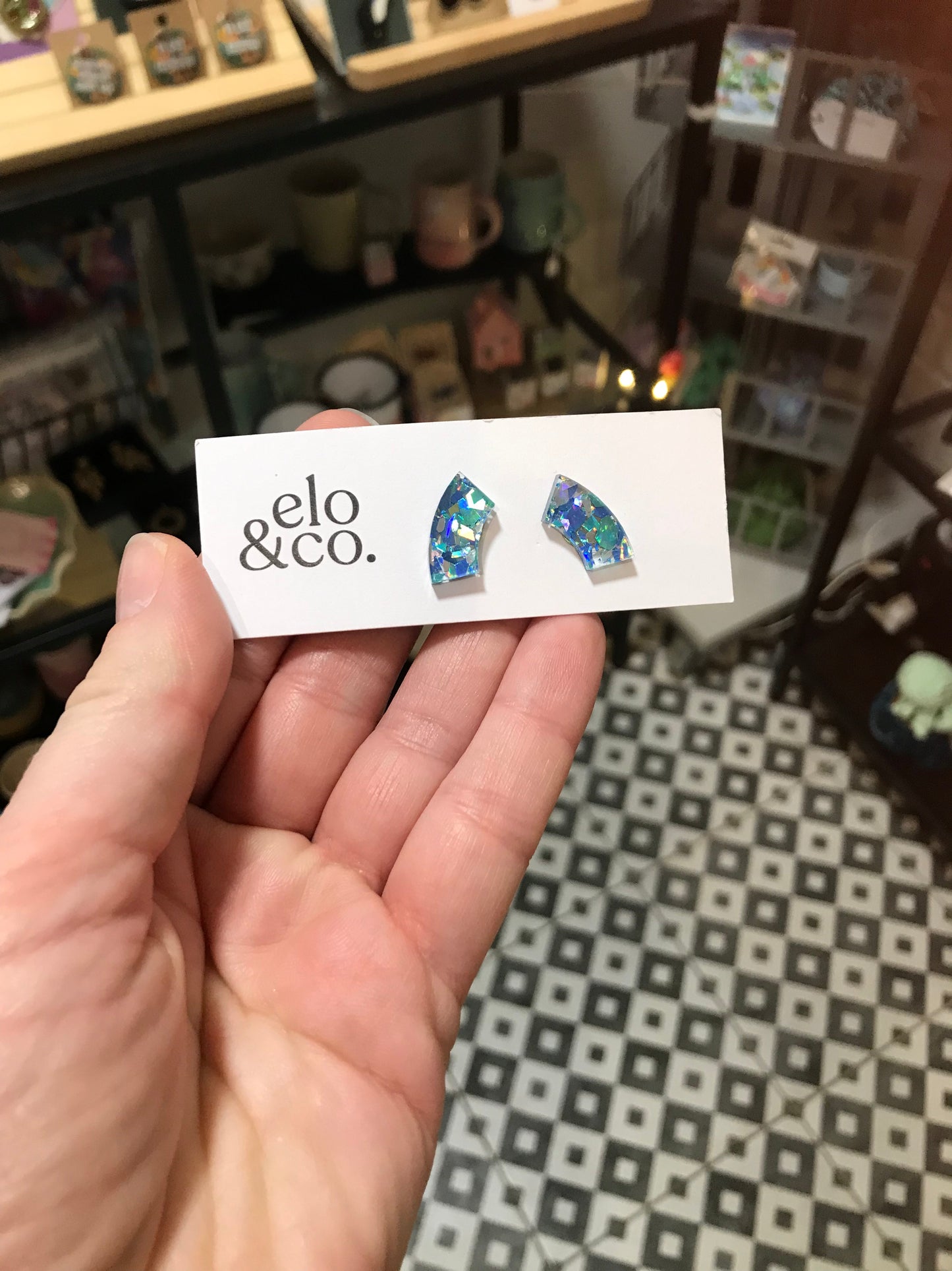 Elo & co. Studs