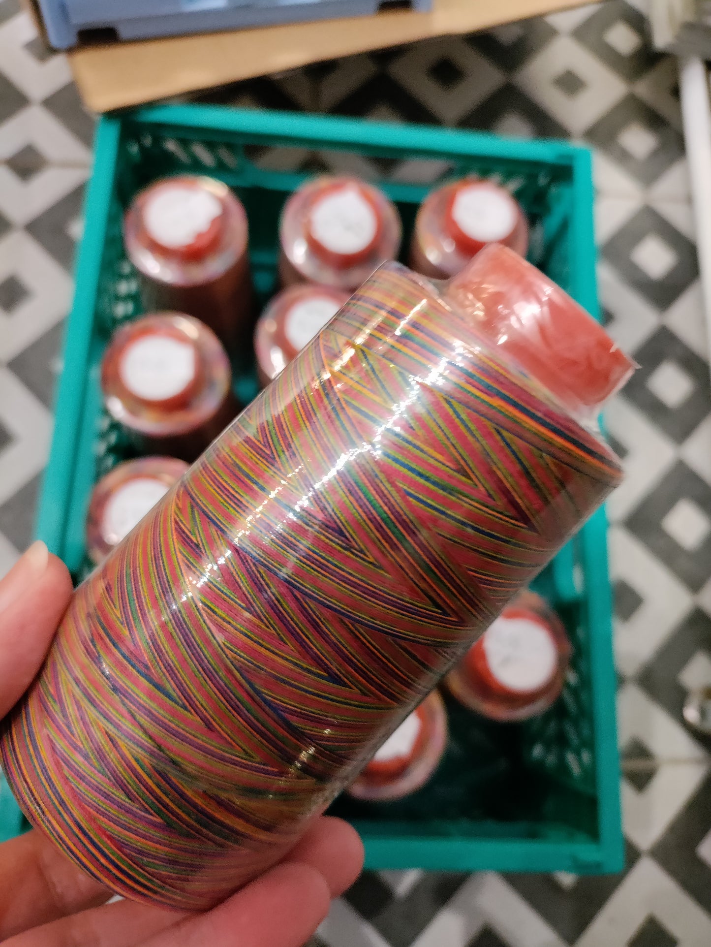 Rainbow thread - 3000m spools