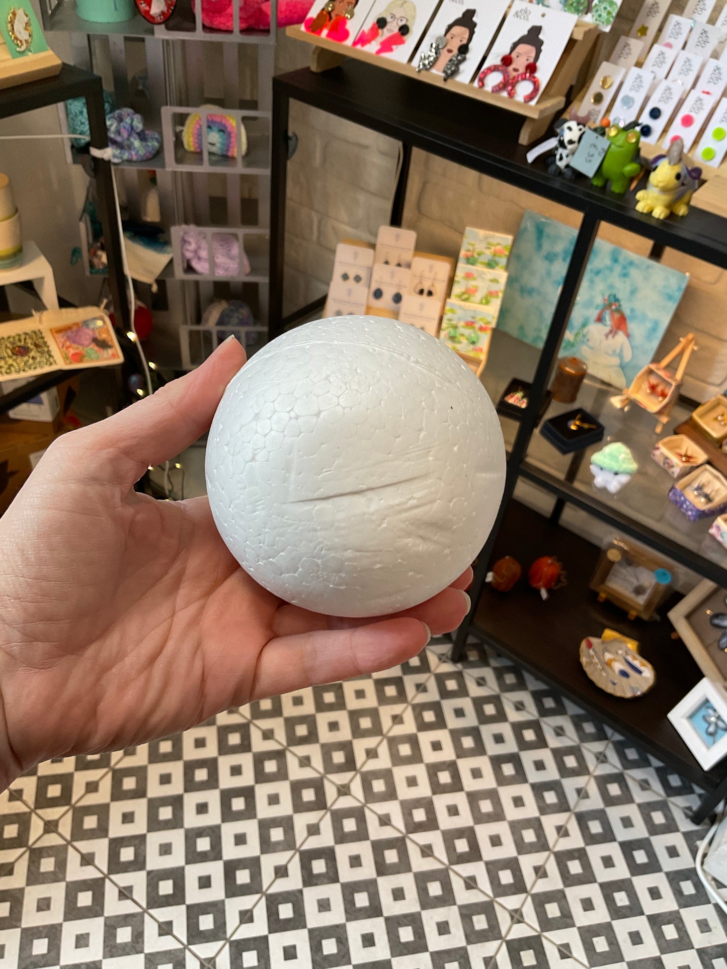 Polystyrene craft balls