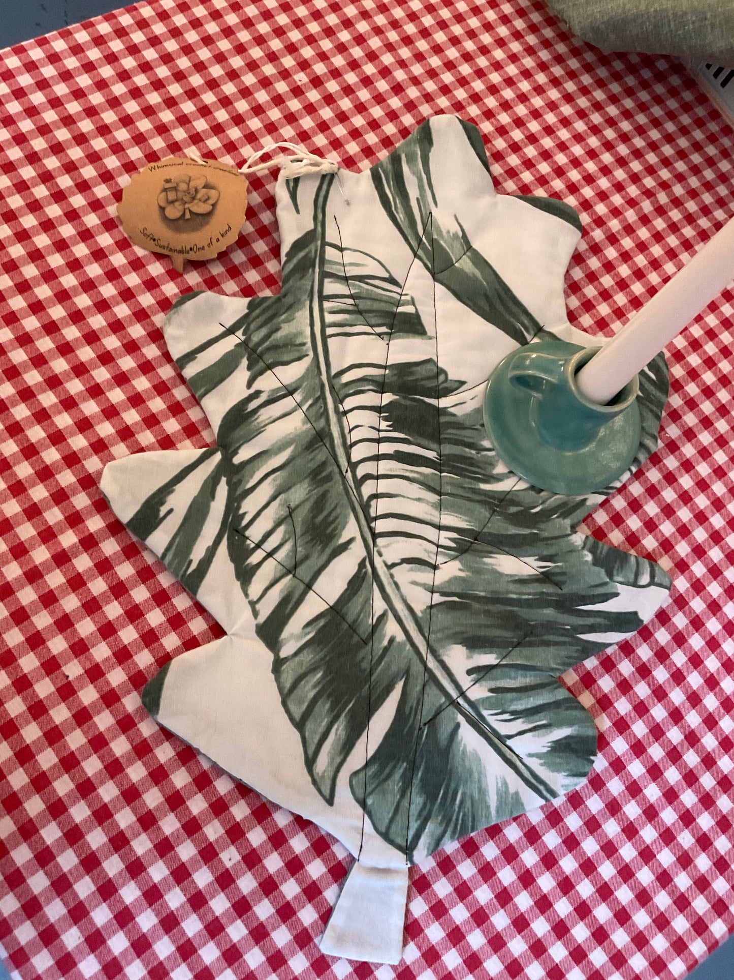 Textile leaves