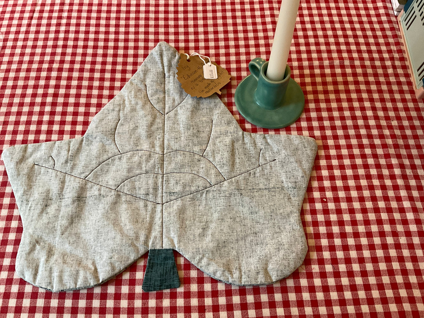 Textile leaves