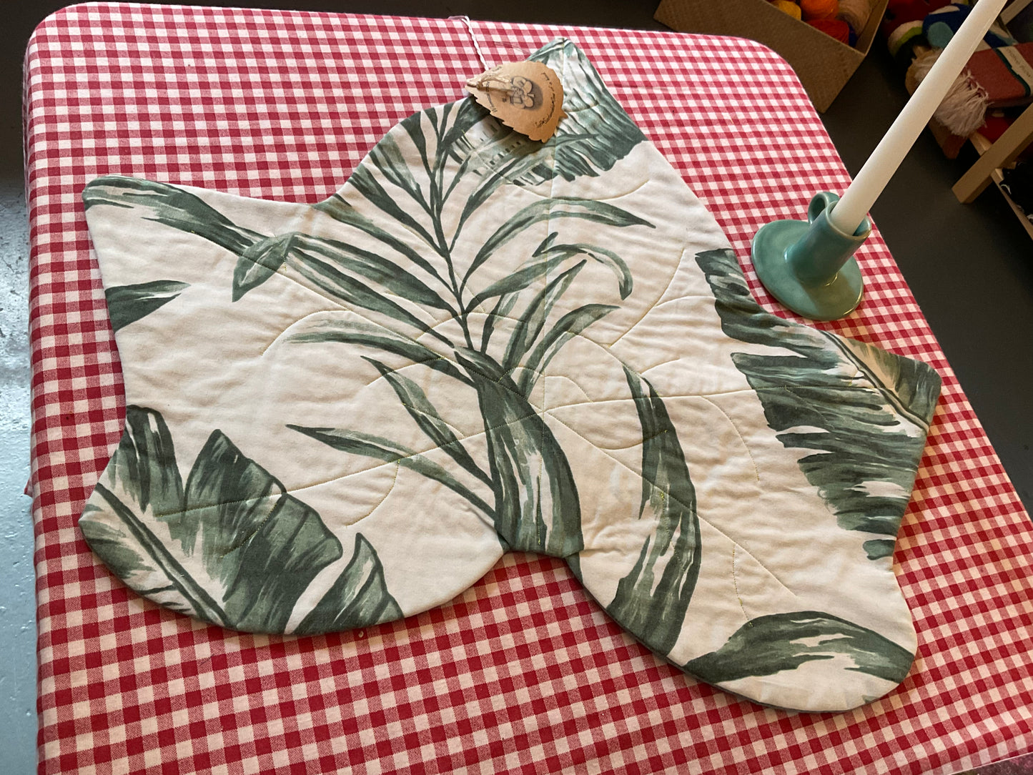 Textile leaves