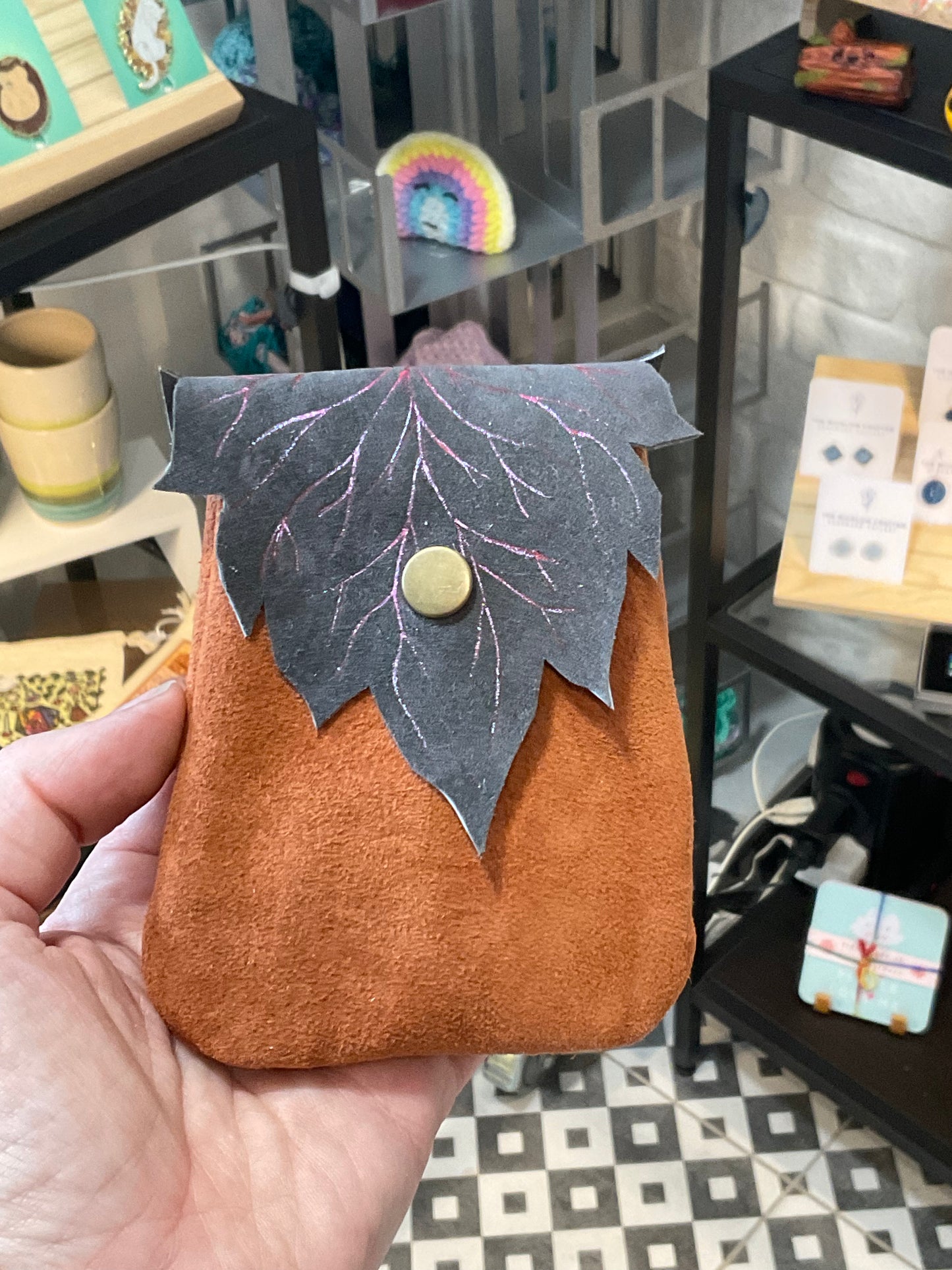 Leather foraging pouches