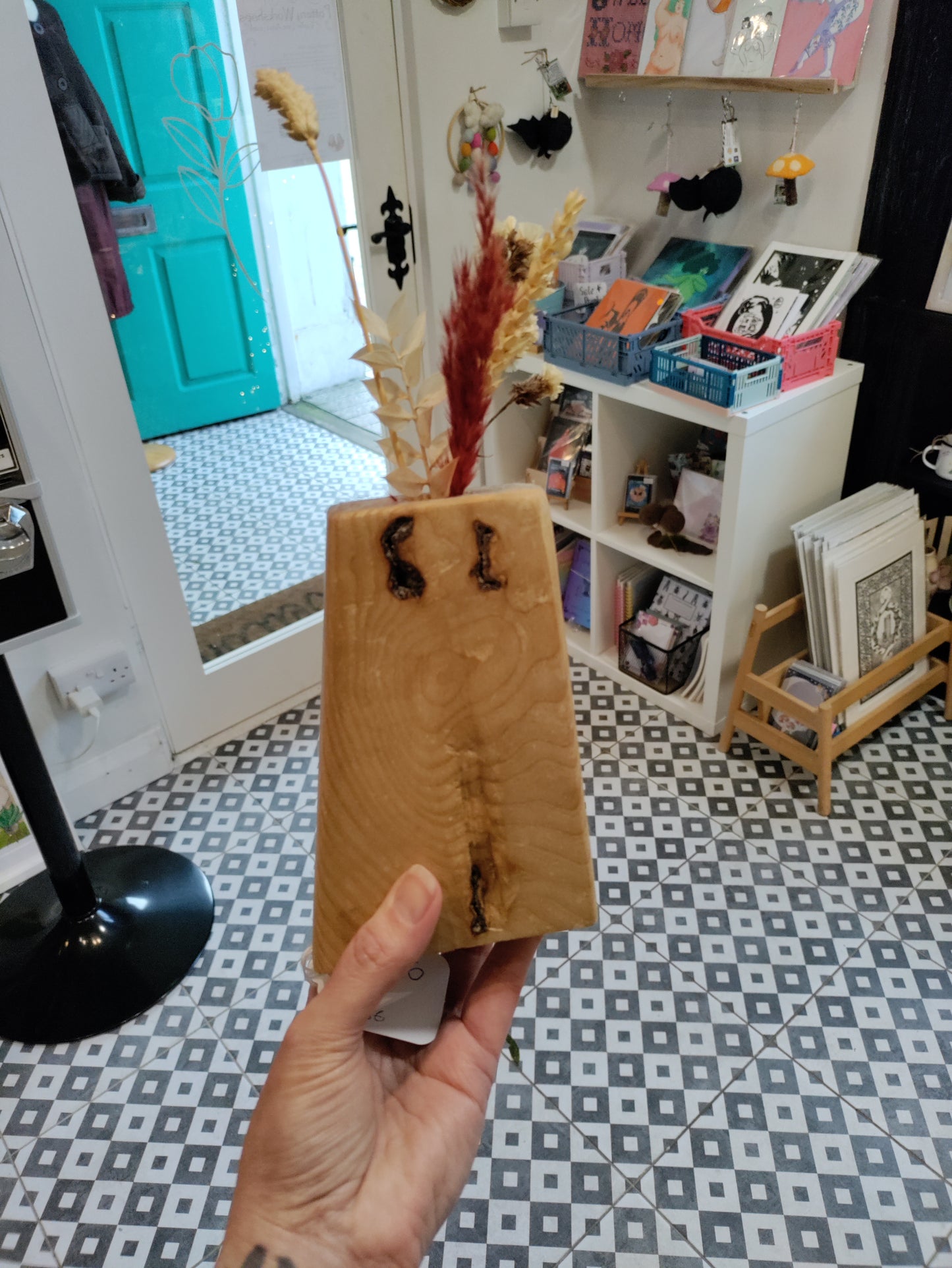 Wooden dry flower vases