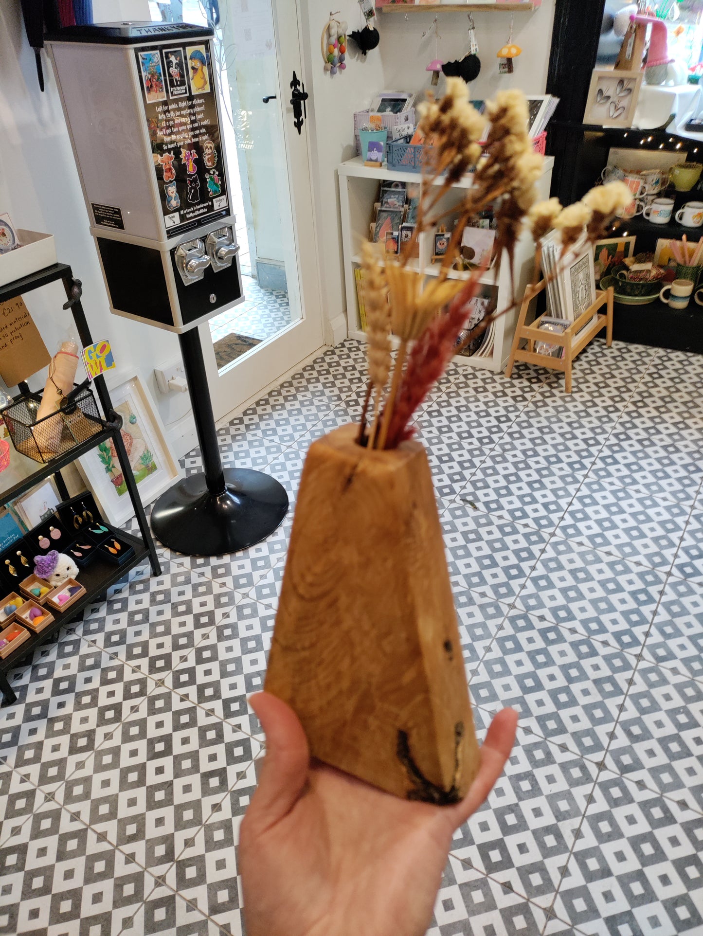 Wooden dry flower vases