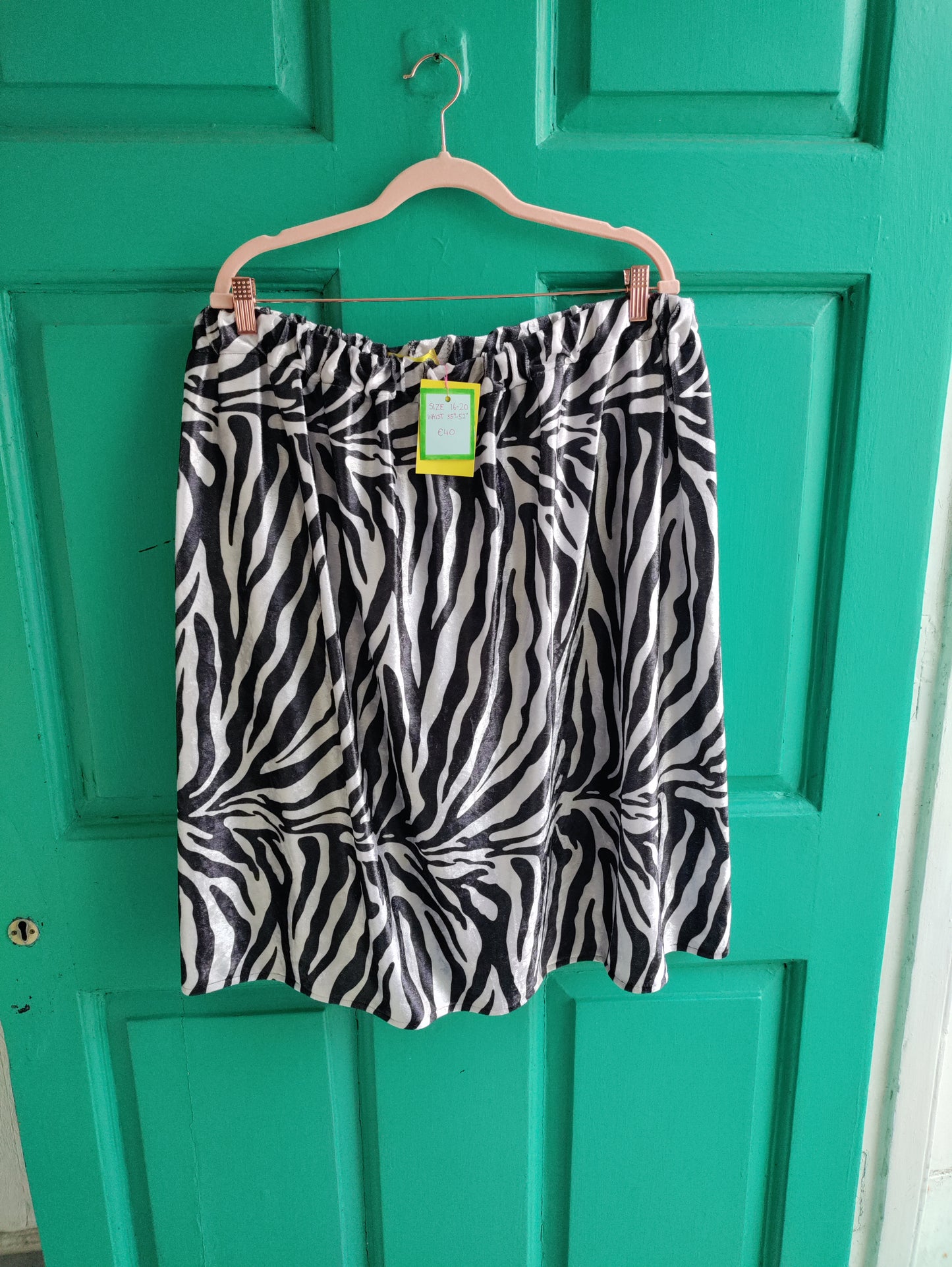 Big cutie Stitches skirts
