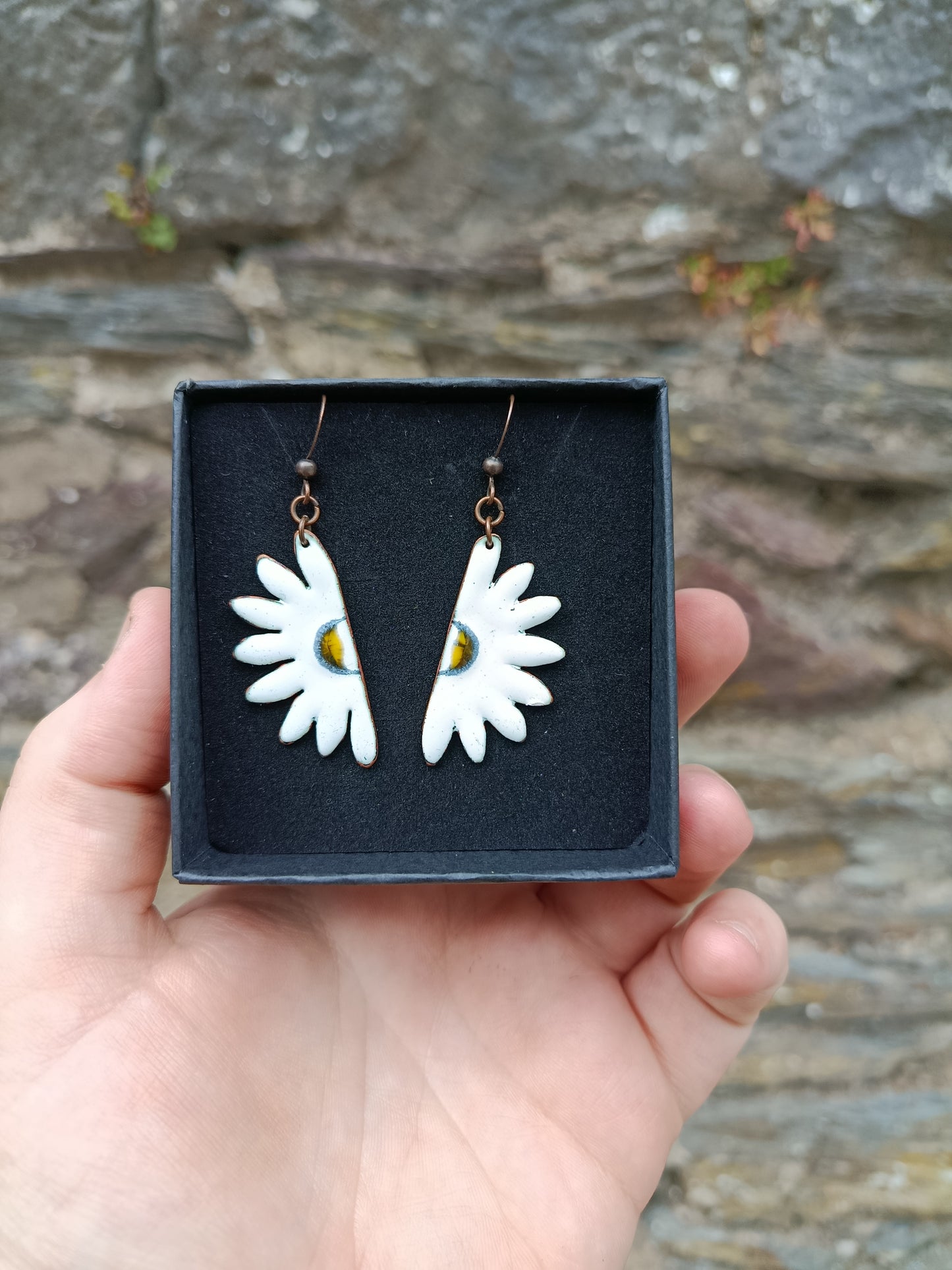 Enamel Daisy Earrings CH6