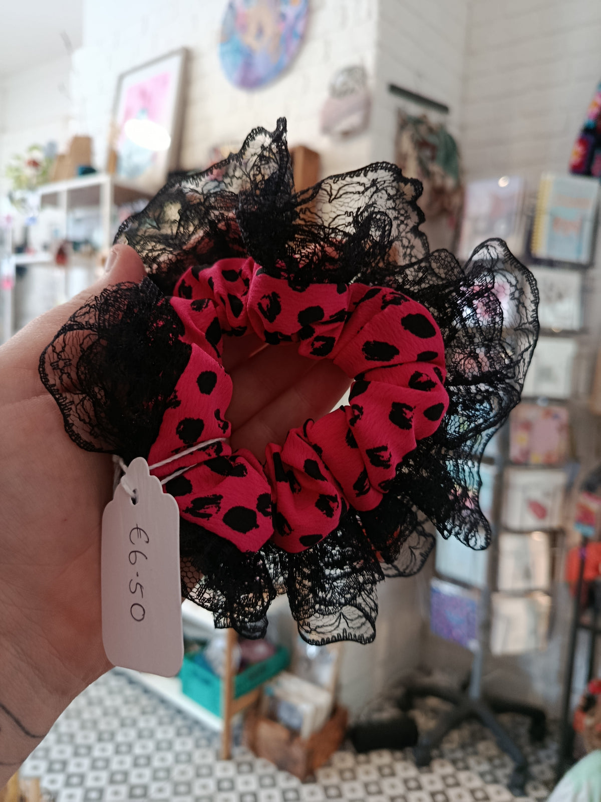 Big cutie stitches scrunchies
