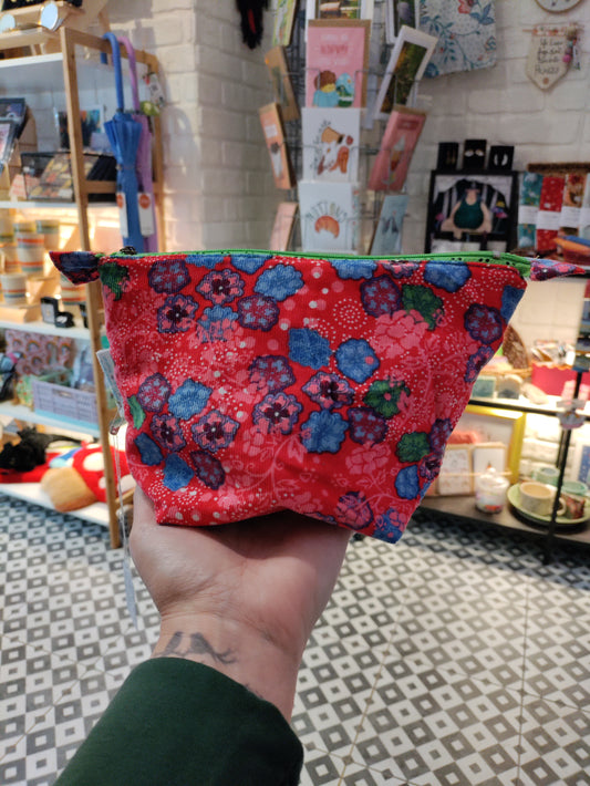 Makeup zipper pouch