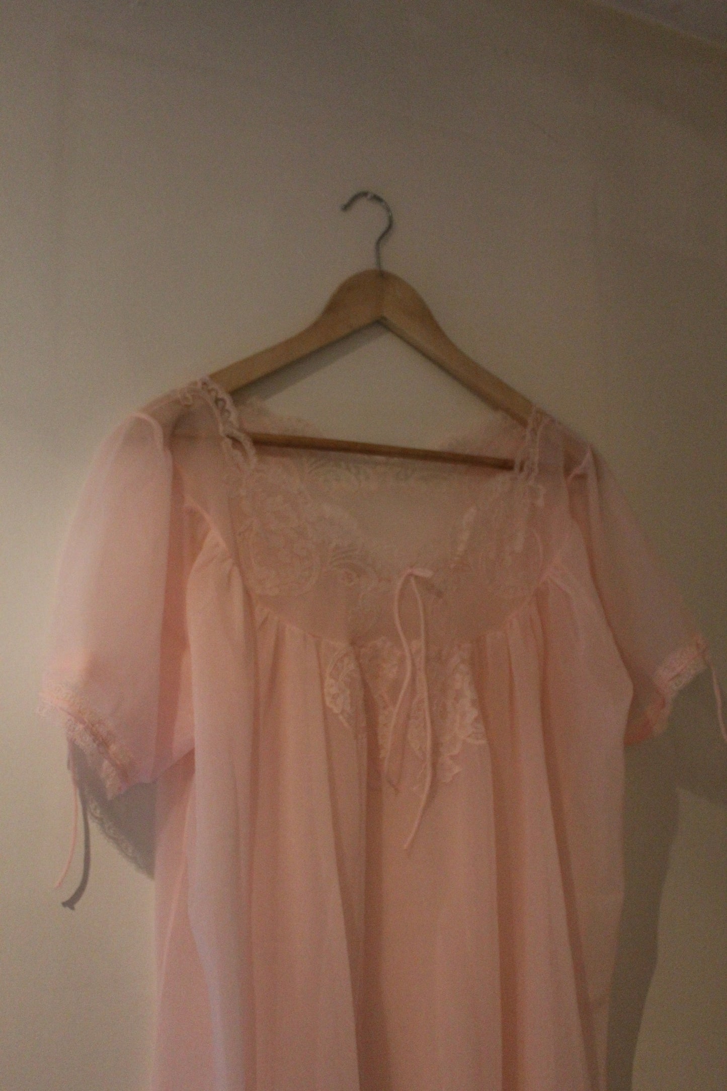 Funky pink lace nightie with puff sleeves