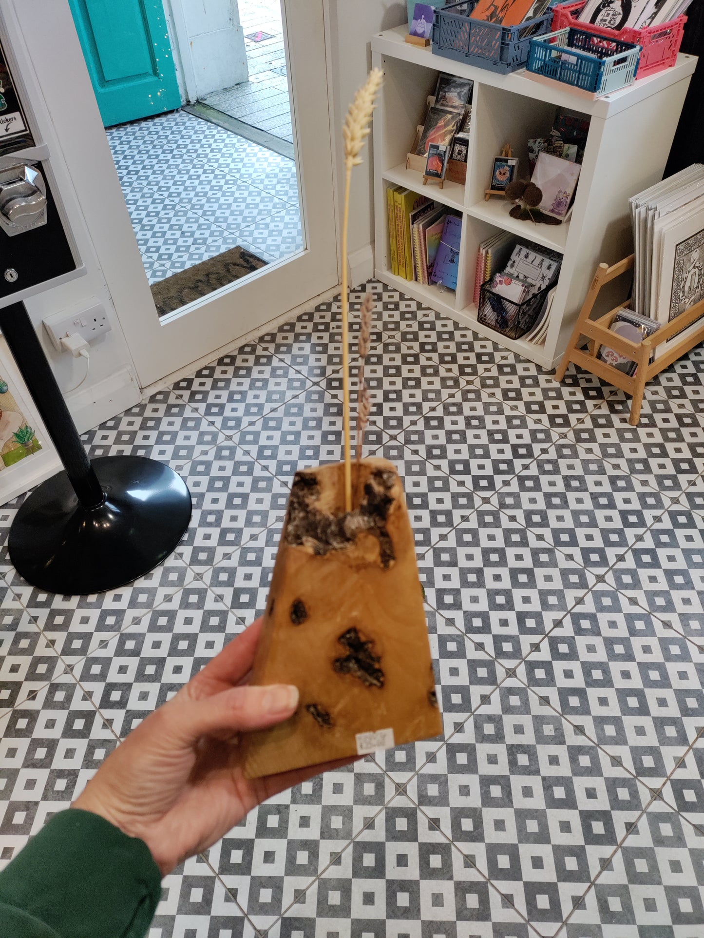 Wooden dry flower vases